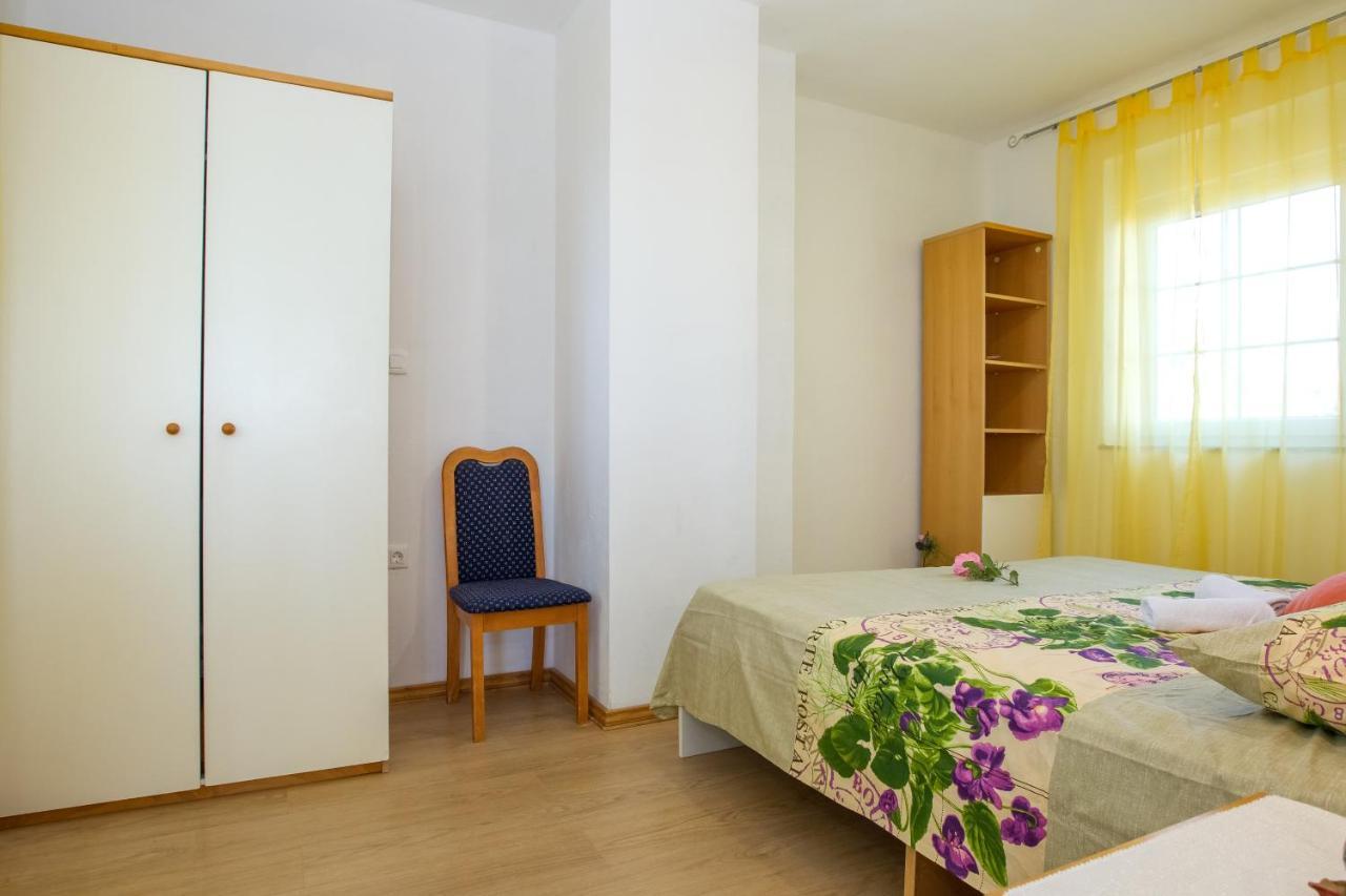 Apartments Luka Rtina Exteriér fotografie